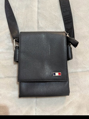 Tommy Hilfiger bag new, black
