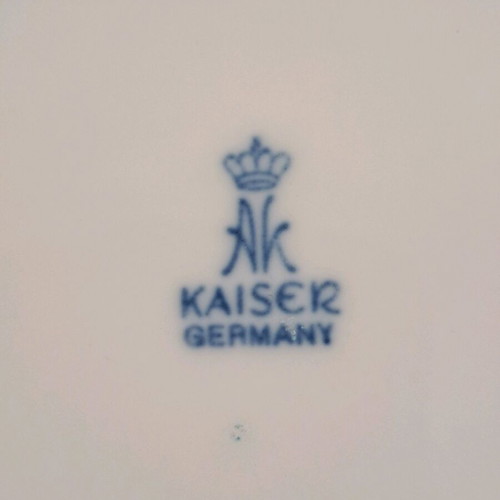 Kaiser Set of 5 Christmas Small Plates 17cm used