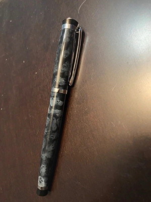 Classic design writing pen with refill ink