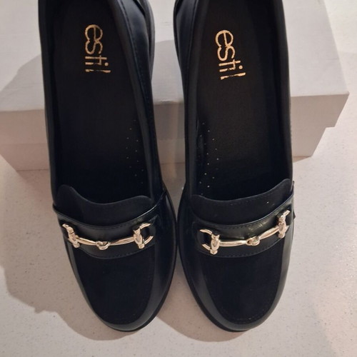 Loafers women’s like new with anti-slip sole, suede