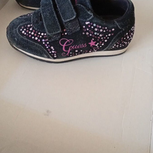 Guess No24 athletic shoes black with rhinestones, like new