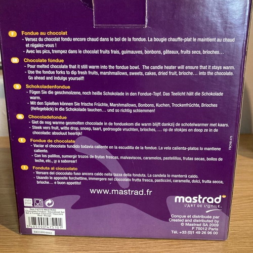 Mastrad chocolate fondue like new with gift cake mold