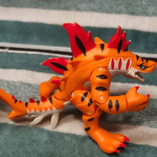 Tigershark Invizimals figure used, good condition