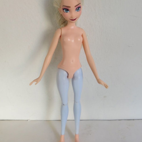 Frozen II Elsa and Anna dolls set used without clothes and accessories