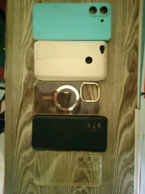 Mobile phone cases used, pack of 5