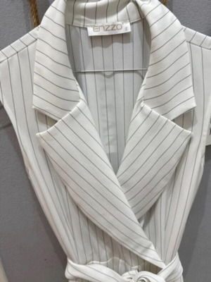 Enzzo one-piece jumpsuit like new, size S, black and white