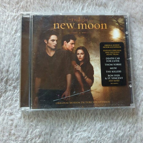 The Twilight New Moon CD used with one scratch