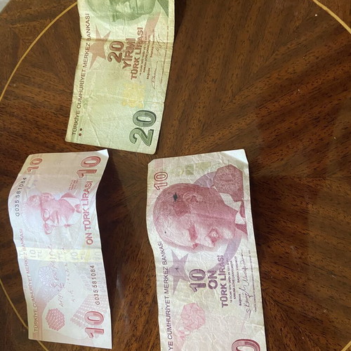 Lyra banknotes in excellent condition