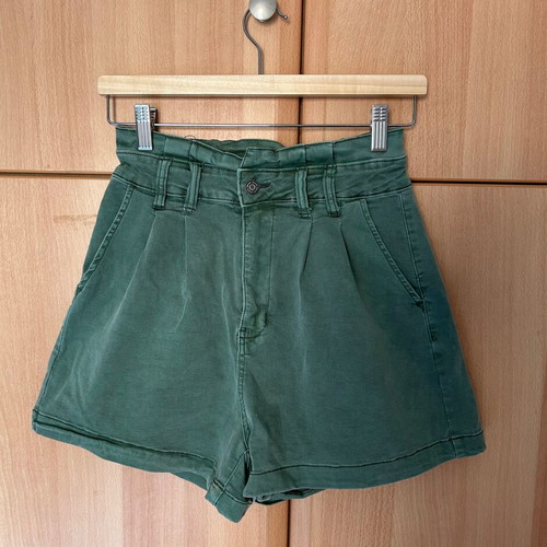 High-waist cotton green shorts like new, size M