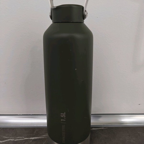 Quechua thermos 1.5lt used, khaki with handle on lid