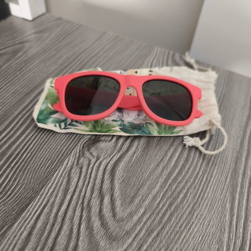 Unbreakable kids sunglasses like new, age 3-4, pink