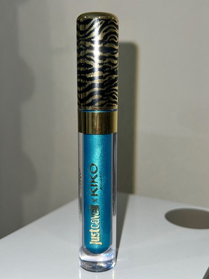 Υγρή σκιά ματιών Kiko Milano x Just Cavalli