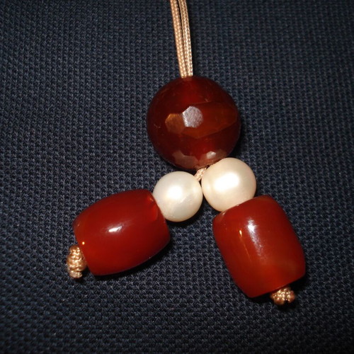Agate semi-precious stone worry beads with 5 pearls used