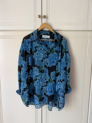 Vassia Kostara one size shirt, black and blue floral