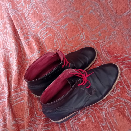 Step Shoes casual leather shoes used, size 46, black and red