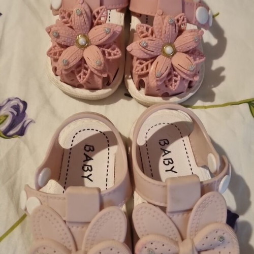 Children's shoes size 17 like new, pack of 2 pairs