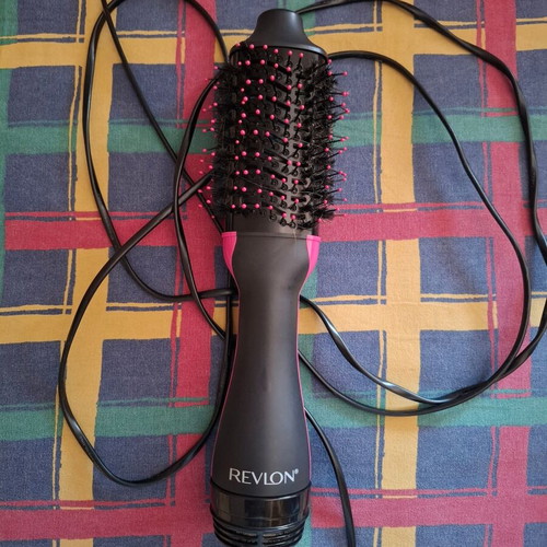 Electric hairbrush Remington like new