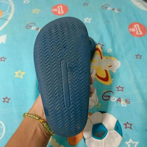 Spiderman slippers used, size 29, blue for boys