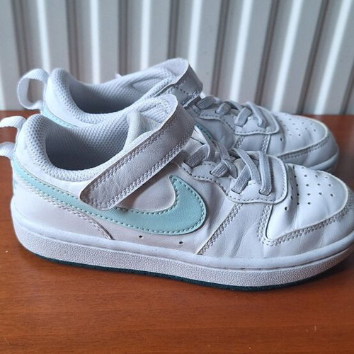 Nike kids sports shoes size 29.5 like new, white