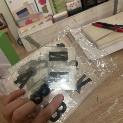 Room lamp with light like new, needs new batteries