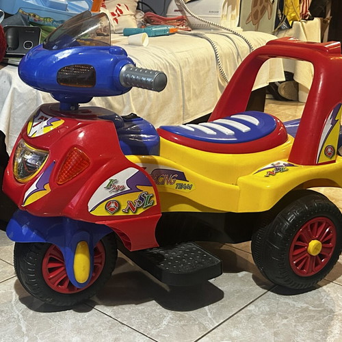 Children's electric motorcycle, automatic
