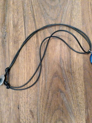 Necklace with precious stone new
