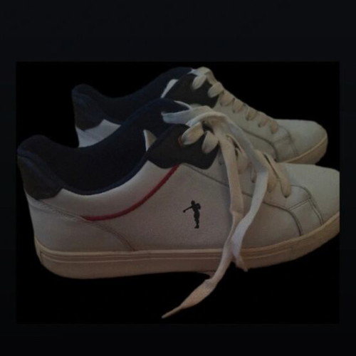 Calgary 423 White men's casual shoes like new, size 44, white