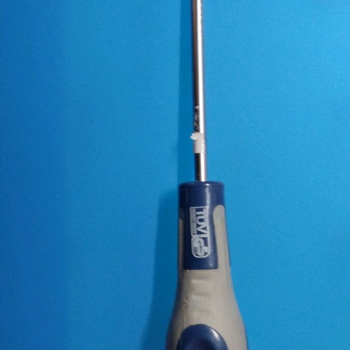 Square screwdriver R2x120 like new