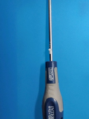 Square screwdriver R2x120 like new