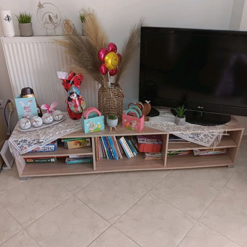 TV stand and coffee table like new