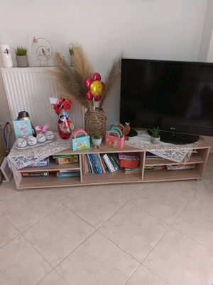 TV stand and coffee table like new