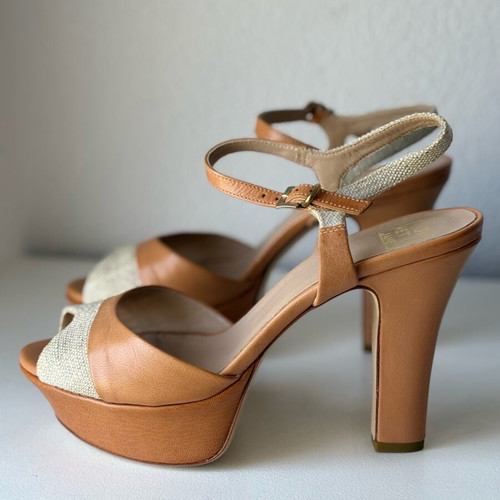Leather sandals new, beige and brown, size 39