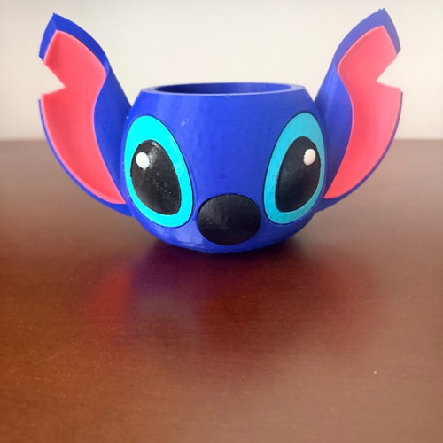 Stitch bowl like new, decorative and functional