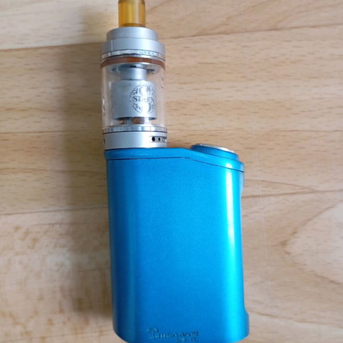 Electric vapor cigarette used in good working condition