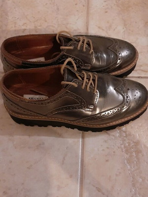 Kricket women's shoes like new, size 36, black and gold