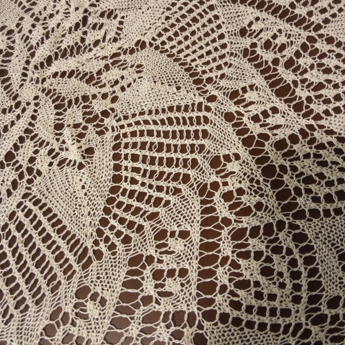 Handmade beige round tablecloth like new, diameter 120 cm