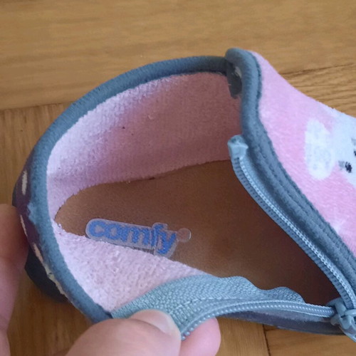 comfy girls' slipper 25 N