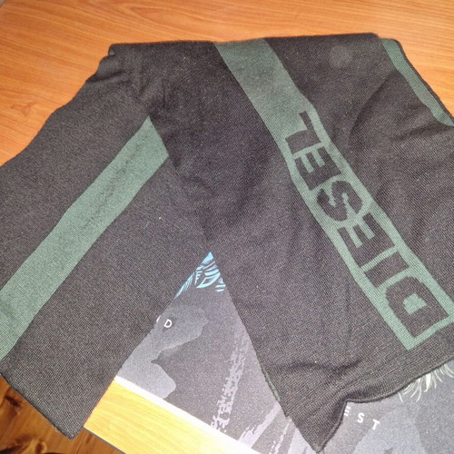 Diesel scarf like new
