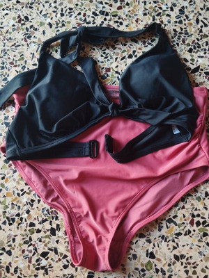 Esmara swimsuit like new, black and pink, size XXL