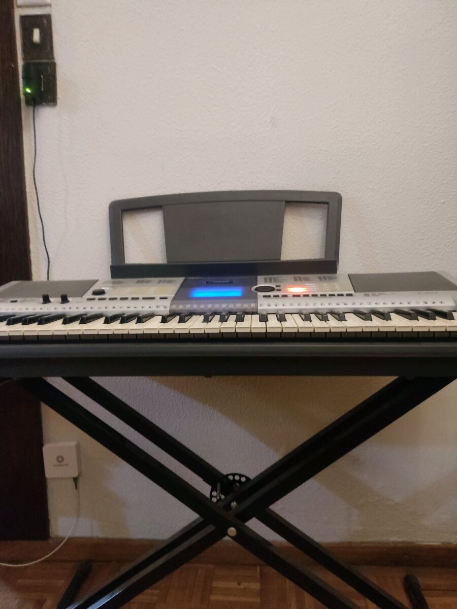 Yamaha PSR-E403 portable keyboard like… - € 150,00 - Vendora.cy