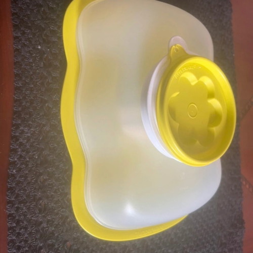 Tupperware jelly mold like new