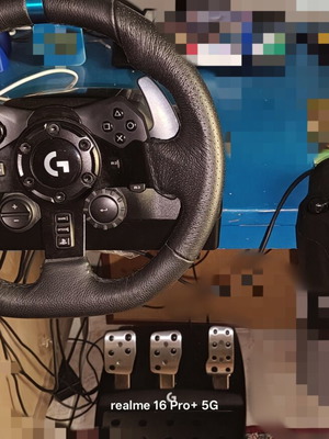 Logitech G923 TRUEFORCE racing wheel for PS5 PS4 PC