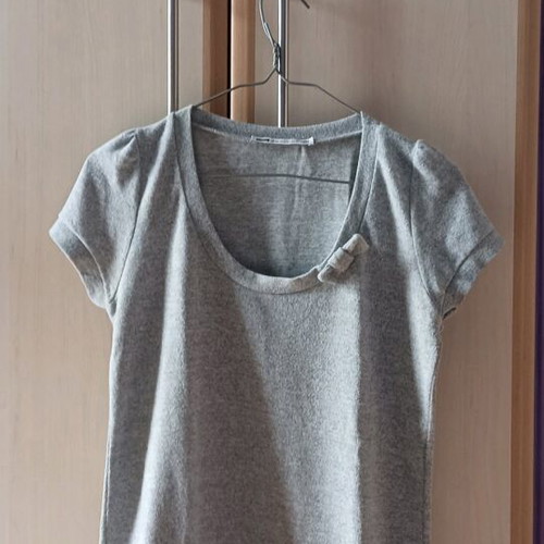 Grey short-sleeve blouse one size like new