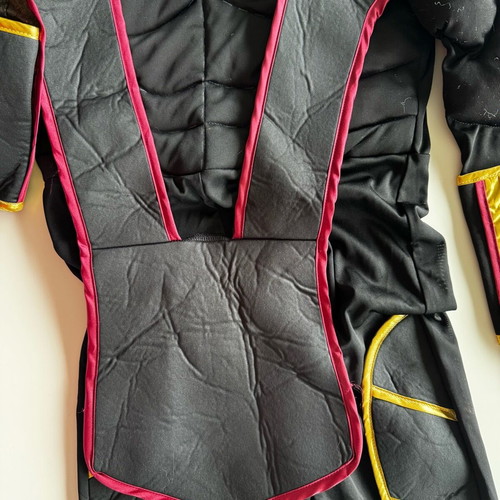 Ninja carnival costume used, size 11-12 years with hood