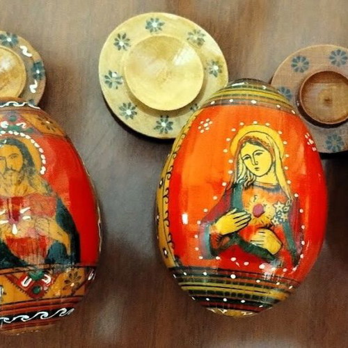 3 HAND-PAINTED EGGS