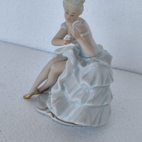 Wallendorf Schaubach Kunst ballerina figurine with mirror, vintage porcelain