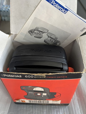 Polaroid 600 Extreme camera used, needs repair