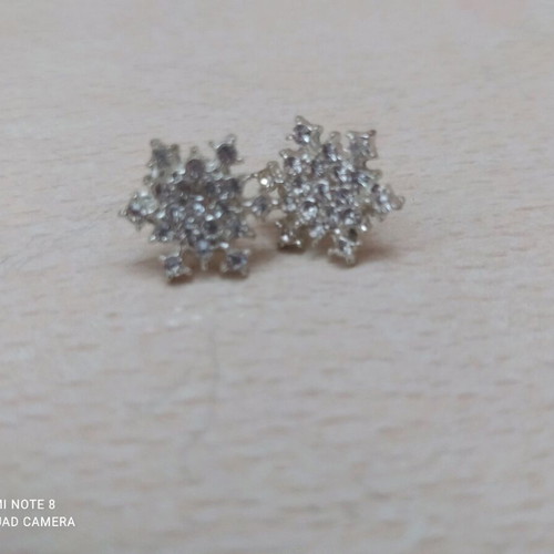 Snowflake earrings new