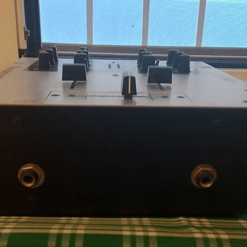 Numark M-101 mixer used, 2-channel