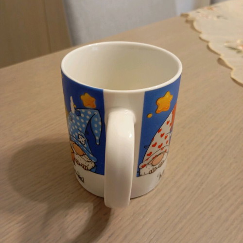 Christmas mug medium size like new